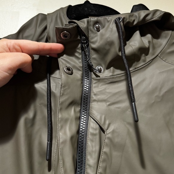 Kavu Men’s Army Green Raincoat Jacket - Picture 2 of 10